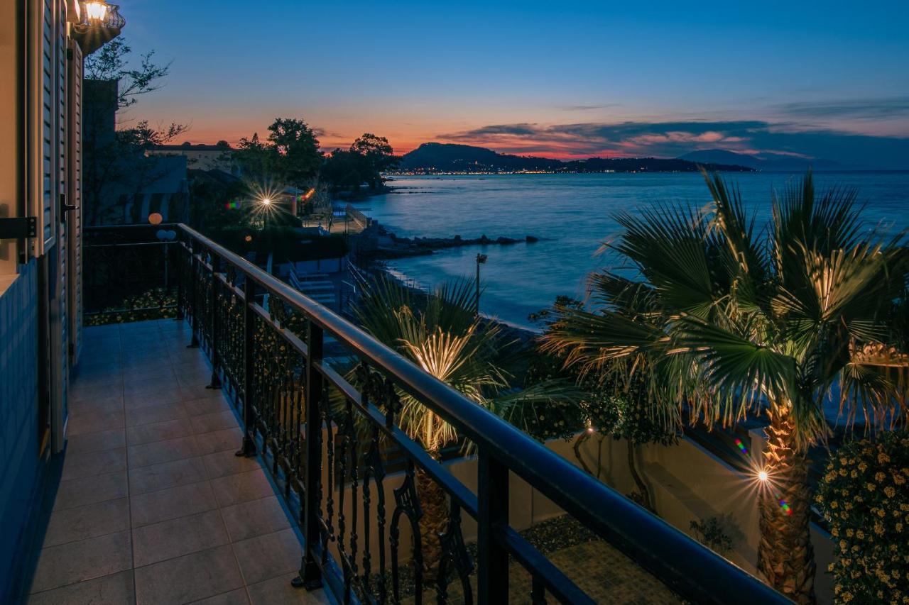 Villa Elizabeth - Seafront Classic Villa! Argassi Bagian luar foto