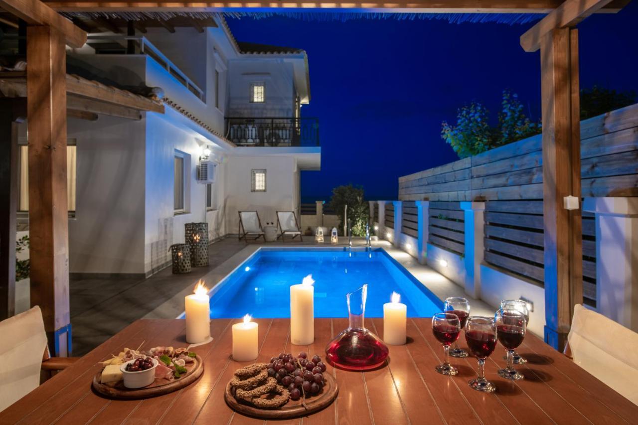 Villa Elizabeth - Seafront Classic Villa! Argassi Bagian luar foto