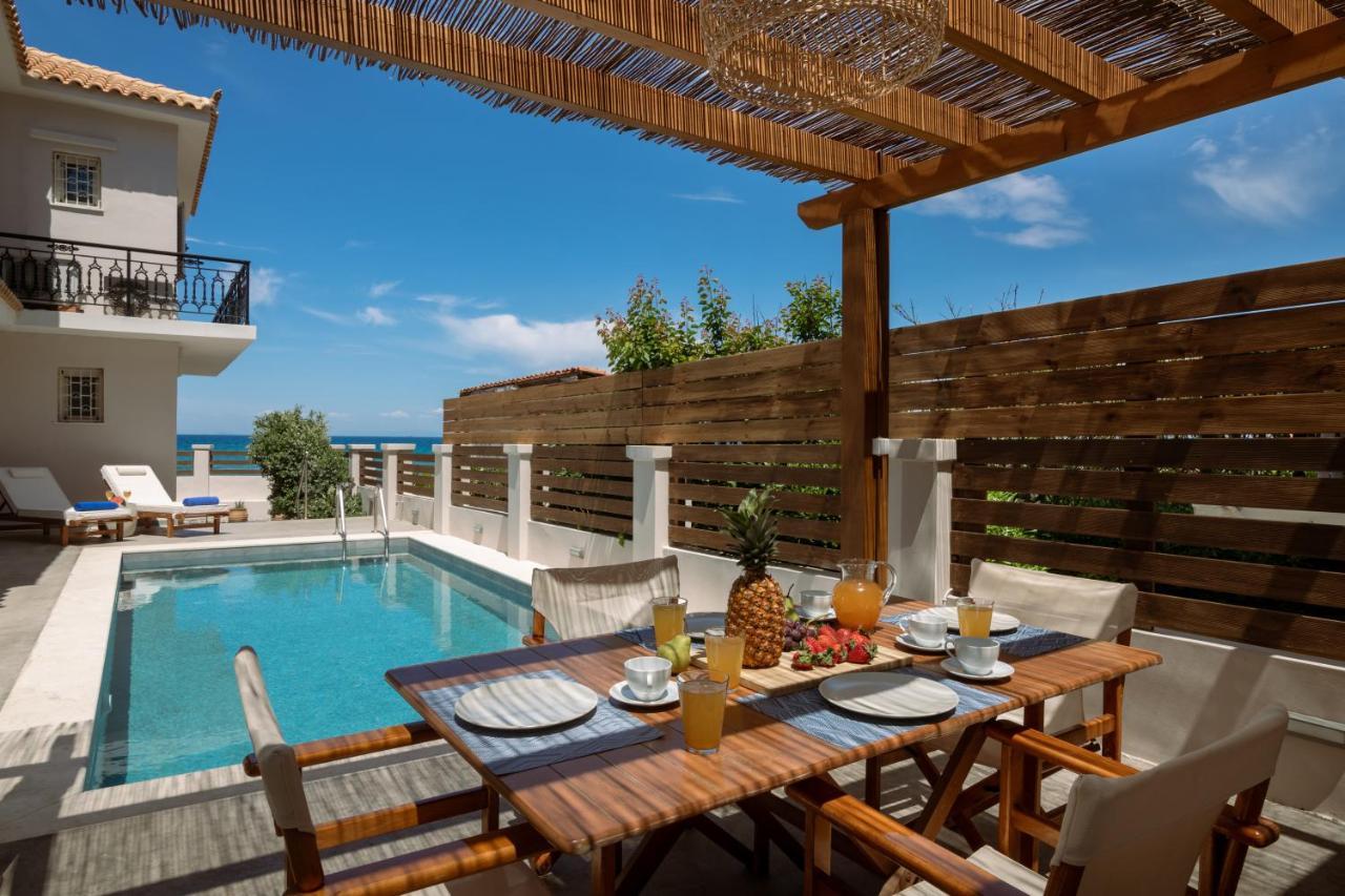 Villa Elizabeth - Seafront Classic Villa! Argassi Bagian luar foto