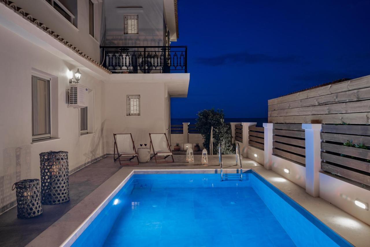 Villa Elizabeth - Seafront Classic Villa! Argassi Bagian luar foto